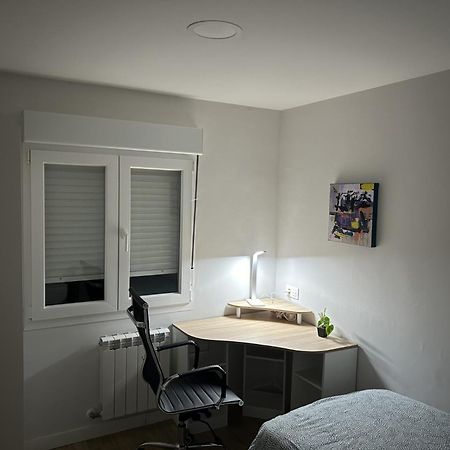 Piso Recien Reformado Y Con Buena Ubicacion Διαμέρισμα Οβιέδο Εξωτερικό φωτογραφία